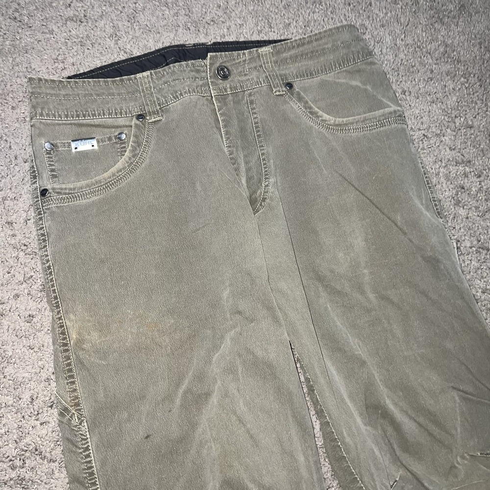 KUHL Revolvr  Pants Mens 32x34 Uberkuhl Fabric Vintage Patina Dye Quick Dry Gree